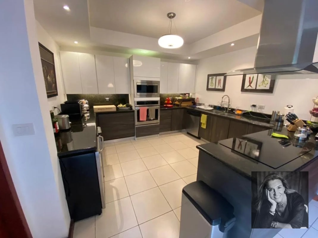 CASA EN VENTA – CONDOMINIO EN CAYALÁ, ZONA 16 - 13