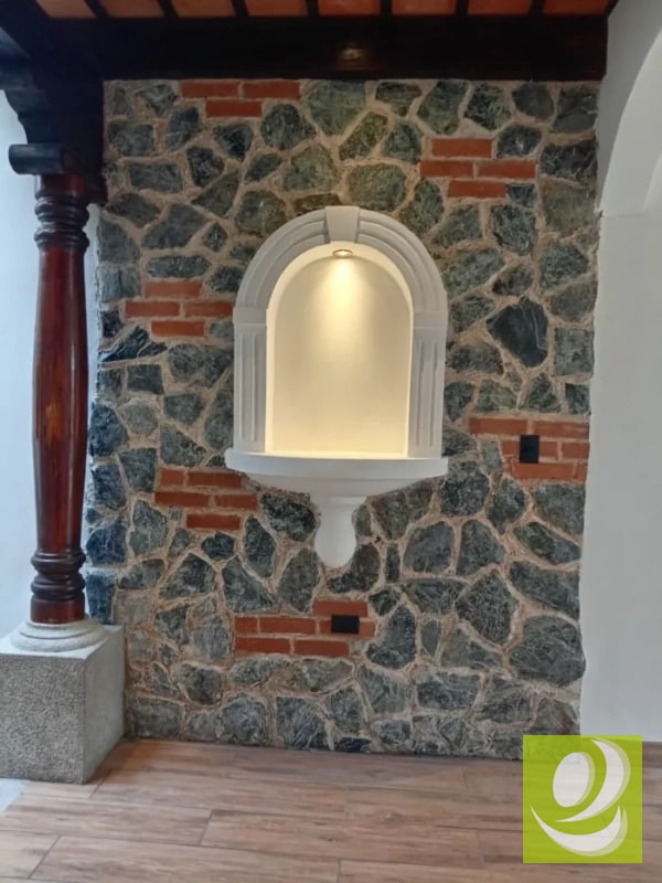Casa Estilo Colonial en Venta Antigua Gardens - 2