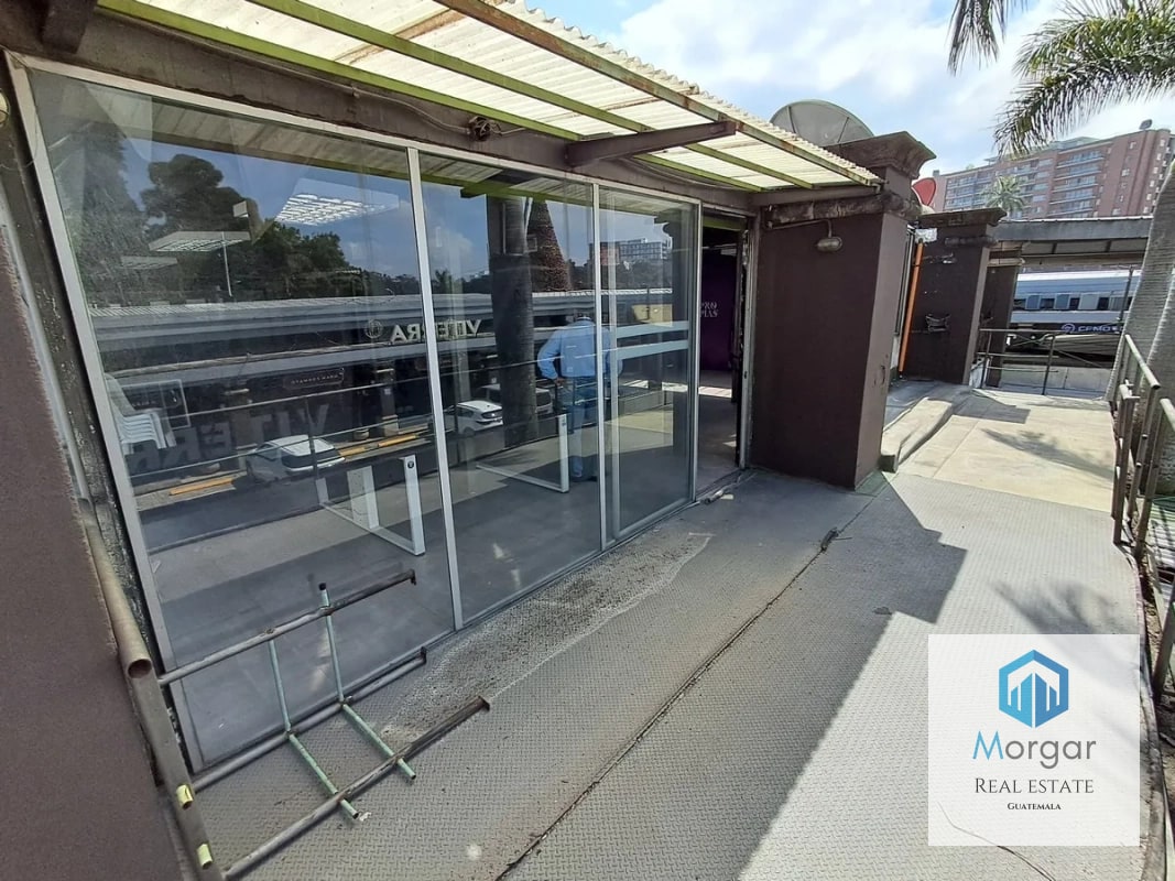 Local en alquiler zona 10, 3 niveles - 8