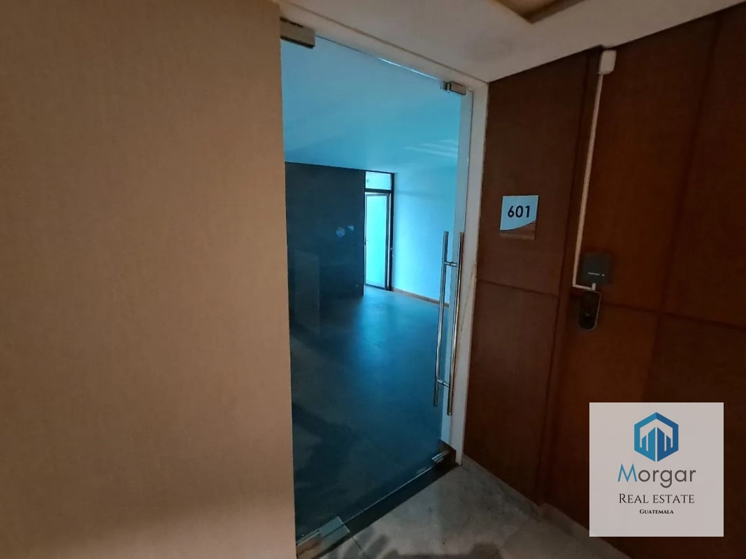 Oficina en renta en zona 9 de 500mt2 - 5