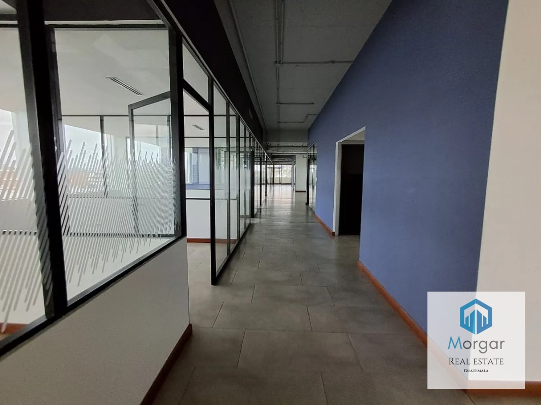Oficina en renta en zona 9 de 500mt2 - 2