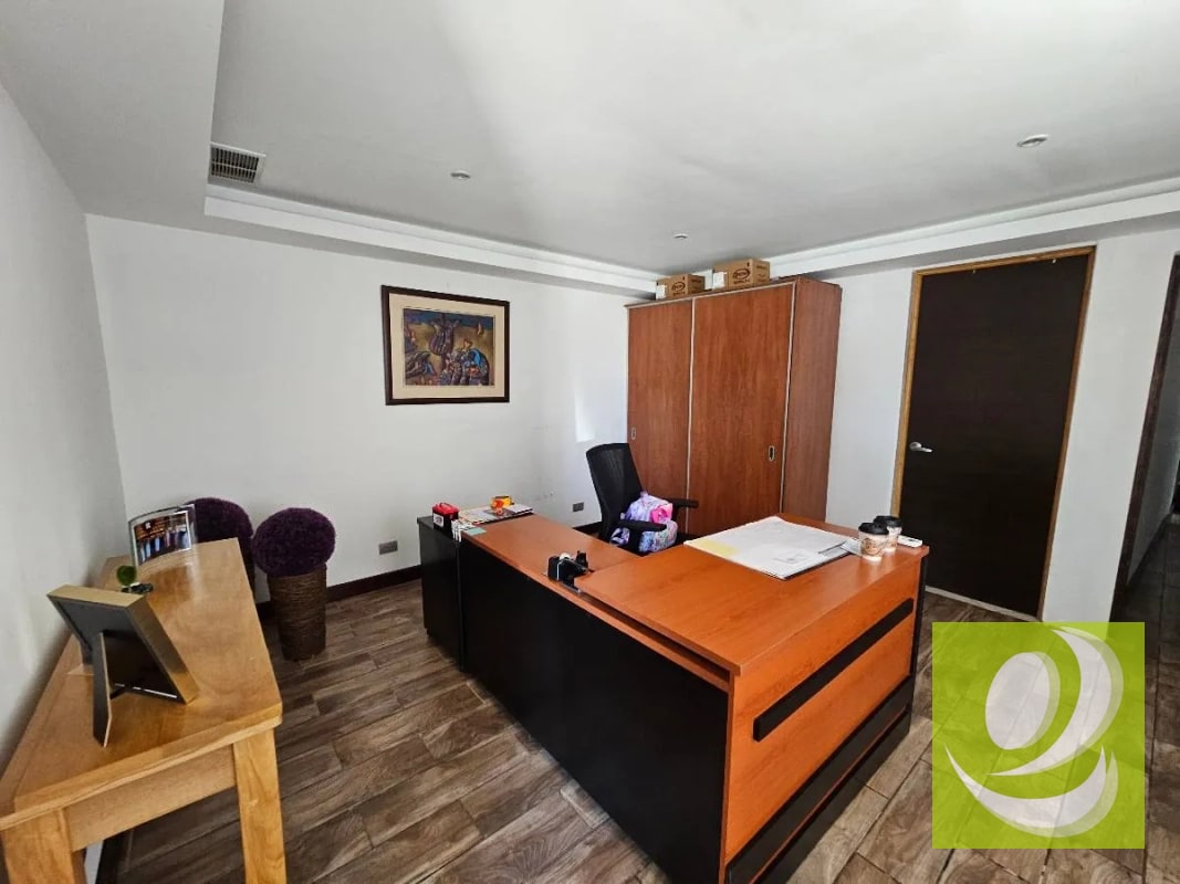 Rento Terreno Comercial en zona 5 - 2