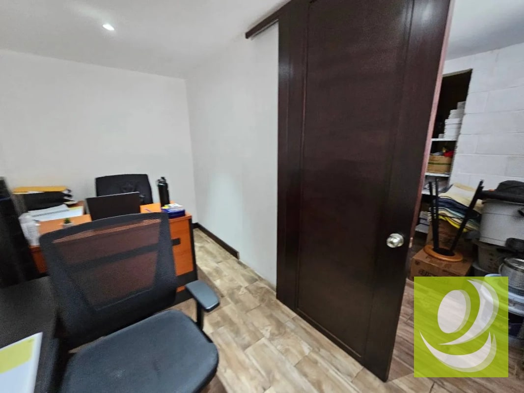 Rento Terreno Comercial en zona 5 - 4