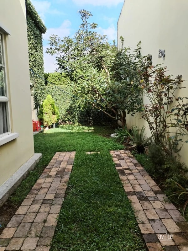 Casa tipo Navarra en venta, dentro de Alameda Norte Q2,900,000 más impuestos - 1