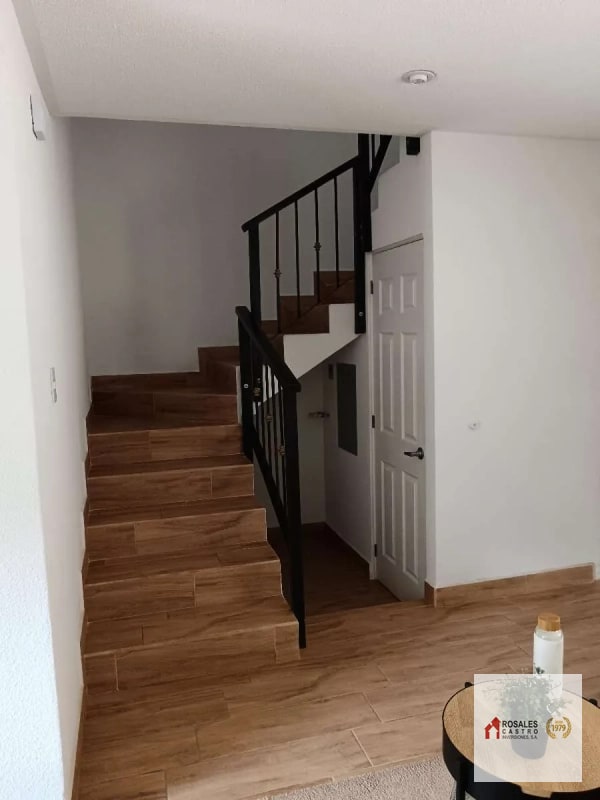 Encinos de Fuentes del Valle Norte / Zona 18 - 6