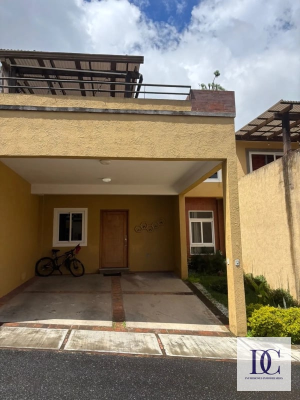 CASA EN VENTA CONDOMINIO BOSQUES DE ARRAZOLA - 1