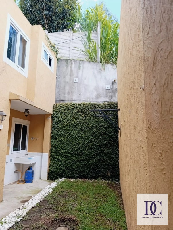 CASA EN VENTA CONDOMINIO BOSQUES DE ARRAZOLA - 7