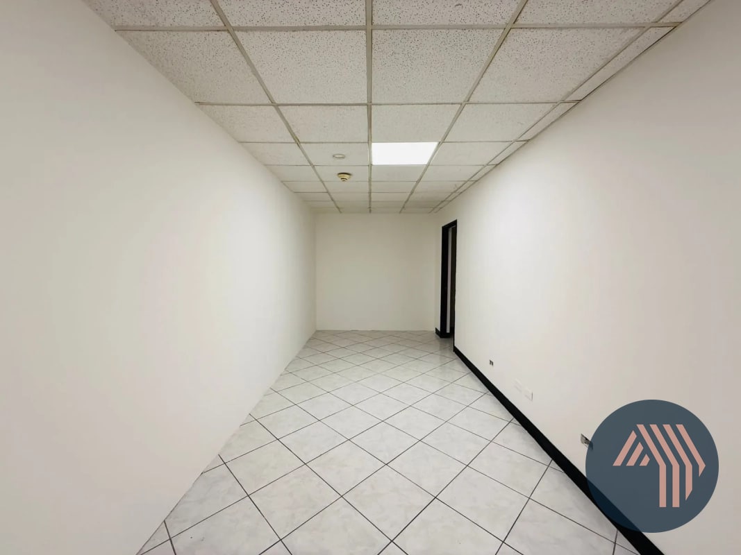 ALQUILER DE AMPLIA OFICINA 232.56MT2 - EUROPLAZA, ZONA 14 - 12