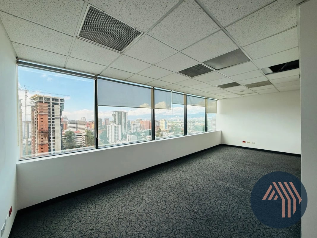 ALQUILER DE AMPLIA OFICINA 232.56MT2 - EUROPLAZA, ZONA 14 - 13