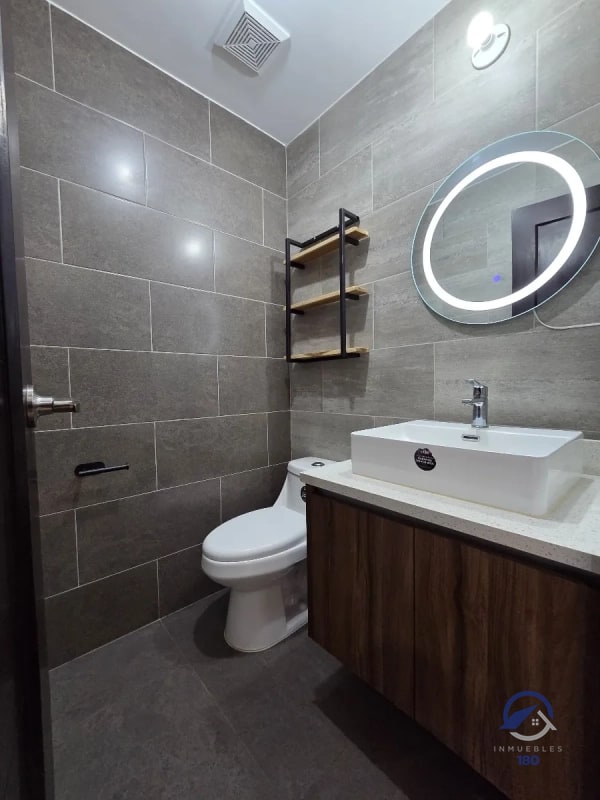 Apartamento en venta en Torre Praga, zona 15, Ciudad de Guatemala - 2