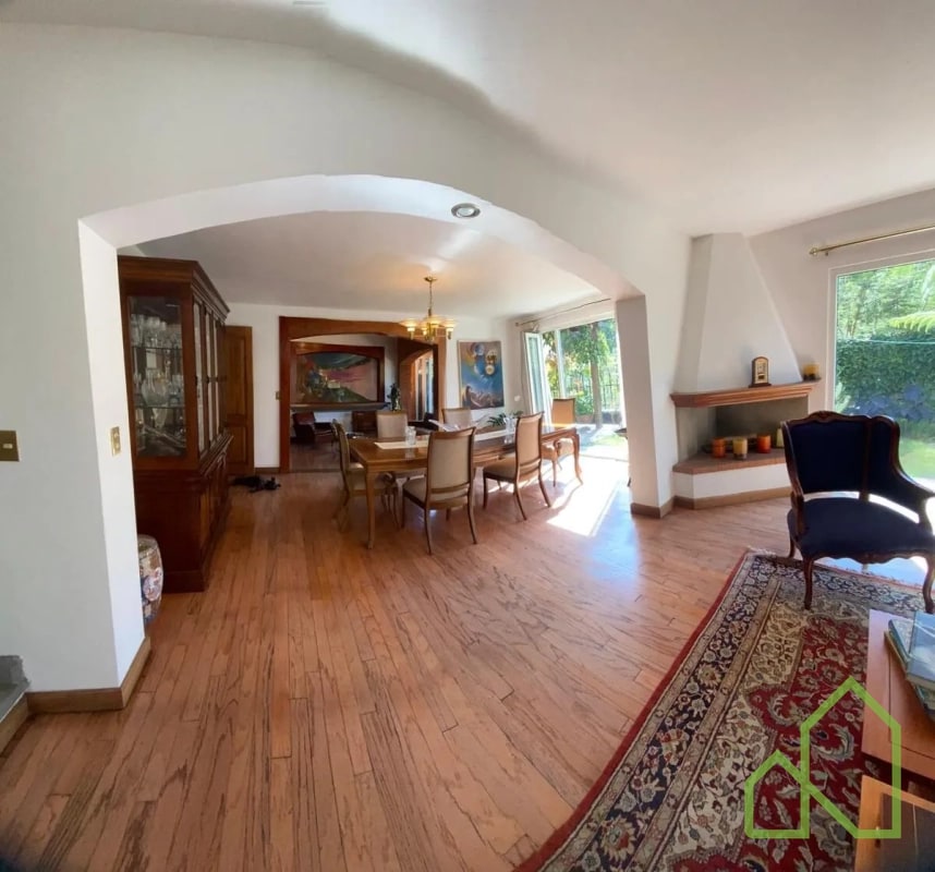 En Venta Linda Casa en Jardines de Vista Hermosa, VHII, zona 15 - 1