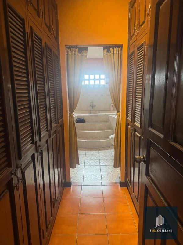 Casa en venta Montesano zona 16 - 5