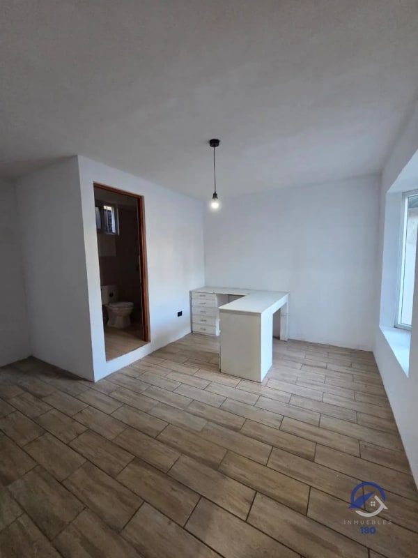 Amplia casa en venta en San Cristobal 2, zona 8, Mixco - 13