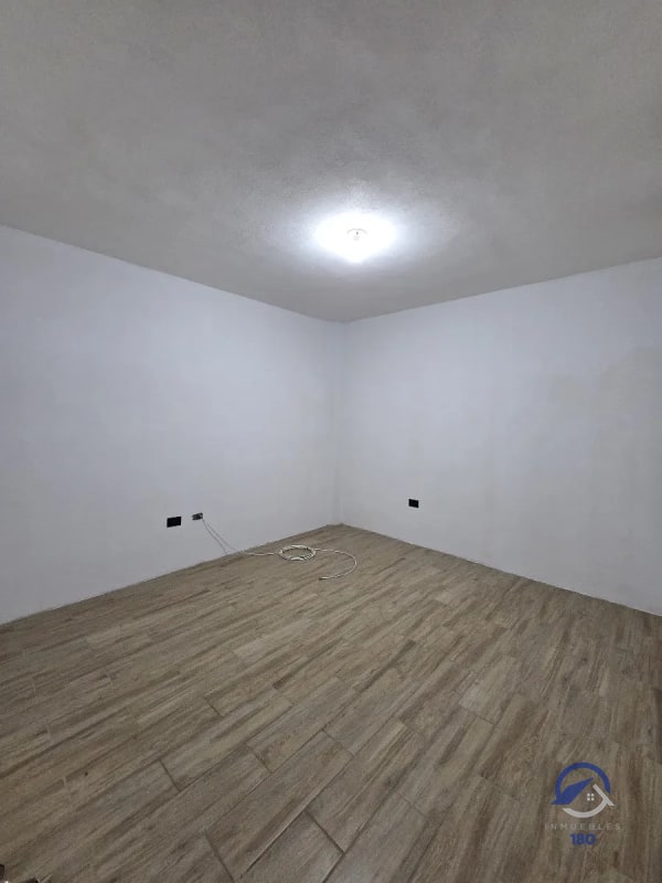 Amplia casa en venta en San Cristobal 2, zona 8, Mixco - 8