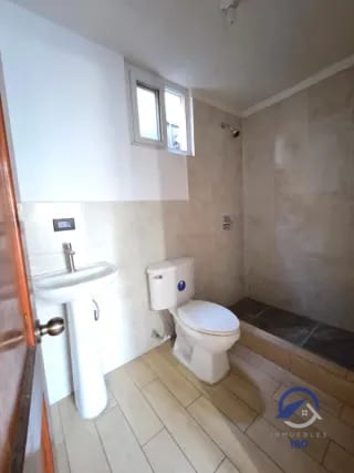 Amplia casa en venta en San Cristobal 2, zona 8, Mixco — Casa en Venta en Zona 8 Mixco, Guatemala, Ciudad — miniatura 5 de 17