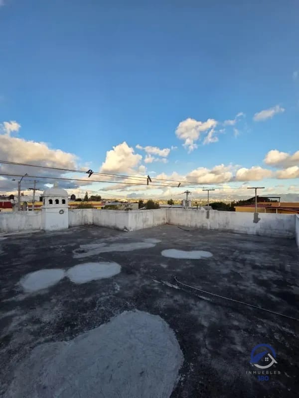 Amplia casa en venta en San Cristobal 2, zona 8, Mixco — Casa en Venta en Zona 8 Mixco, Guatemala, Ciudad — foto 2 de 17