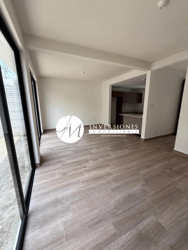 Casa en Venta zona 16 de 3 dormitorios — Casa en Venta en Zona 16, Guatemala, Ciudad — foto 1 de 13