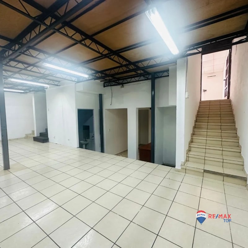 ZONA 9, CASA IDEAL PARA COMERCIO - 13