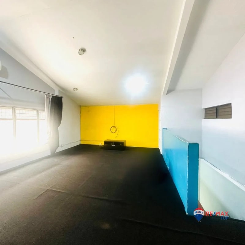 ZONA 9, CASA IDEAL PARA COMERCIO - 8