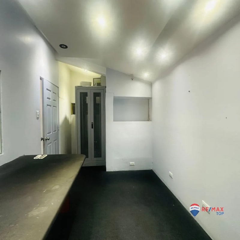 ZONA 9, CASA IDEAL PARA COMERCIO - 7