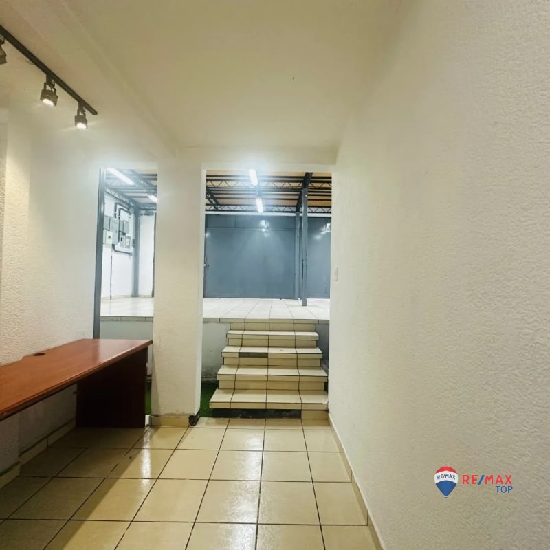 ZONA 9, CASA IDEAL PARA COMERCIO - 6