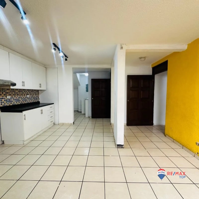 ZONA 9, CASA IDEAL PARA COMERCIO - 5