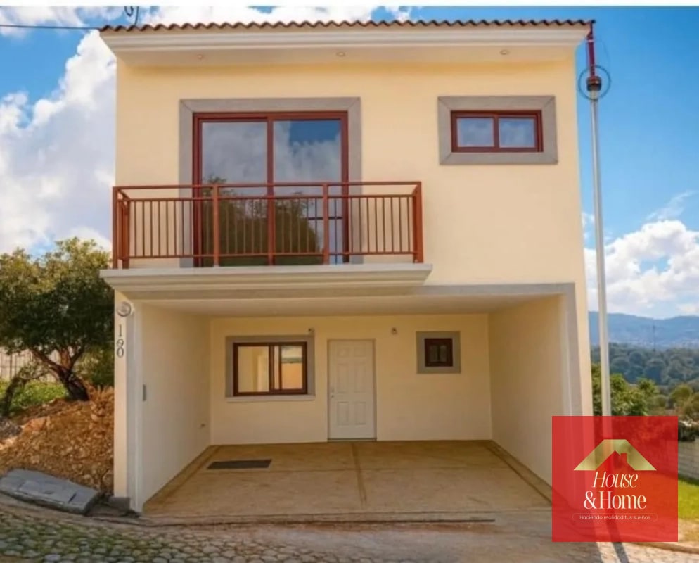 casa en venta Santiago Sacatepéquez - 1