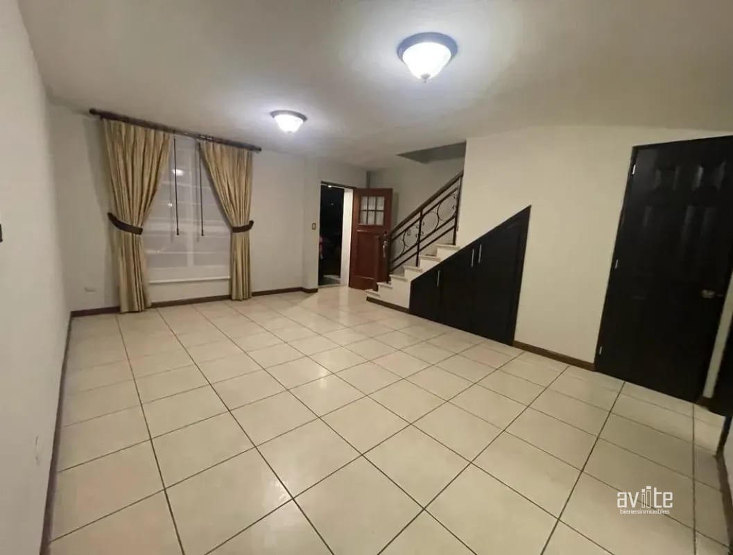 CONDADO NARANJO. Casa tipo Solana en venta, dentro de Alameda Norte $425,000 — Casa en Venta en Condado Naranjo, Zona 4 Mixco, Guatemala, Ciudad — foto 3 de 15