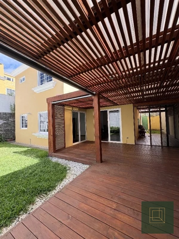 Amplia casa en renta en Condominio Entreverdes - 1