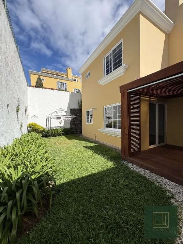 Amplia casa en renta en Condominio Entreverdes - 9