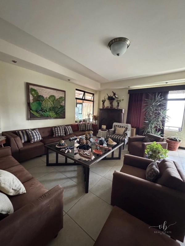 Casa en venta - Bellas Luces - Santa Catarina Pinula - 9