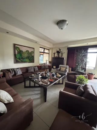 Casa en venta - Bellas Luces - Santa Catarina Pinula — Casa en Venta en Santa Catarina Pinula, Carretera a El Salvador, Guatemala, Ciudad — miniatura 9 de 11