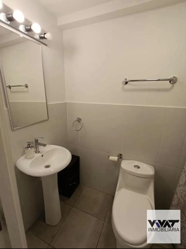 APARTAMENTO EN RENTA EN EDIFICIO MODRA ZONA 4 - 7