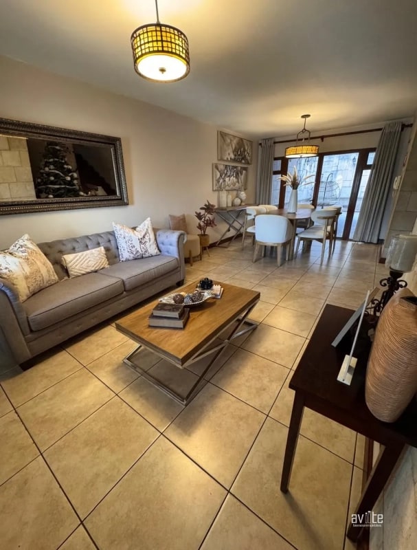 Bosques de Linda Villa, zona 7, casa en venta Q2,950,000 más impuestos - 1