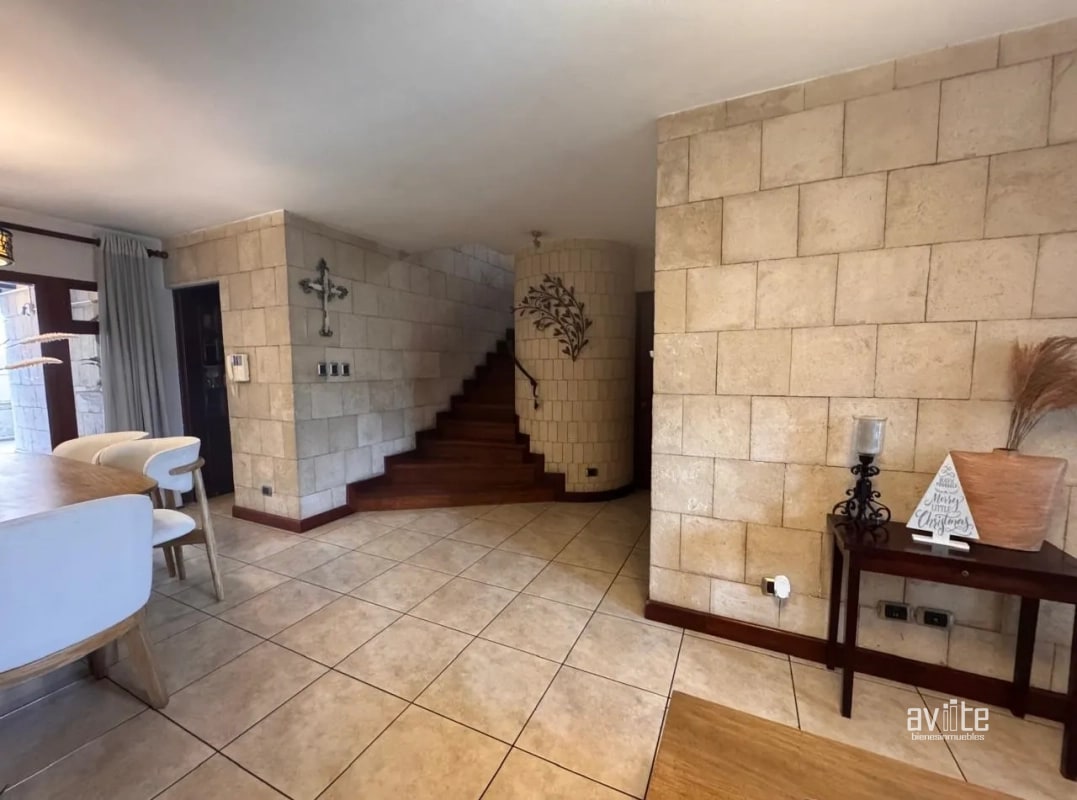 Bosques de Linda Villa, zona 7, casa en venta Q2,950,000 más impuestos - 10