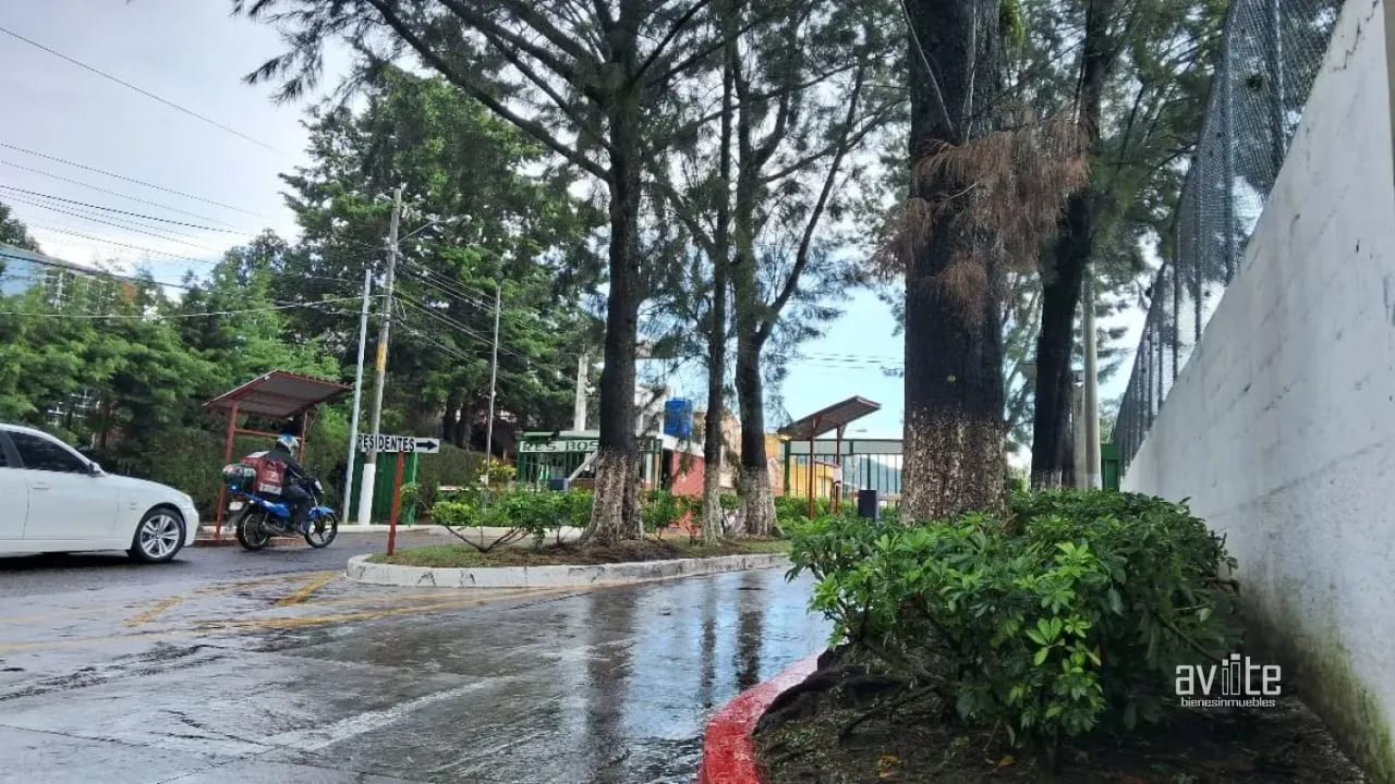 Bosques de Linda Villa, zona 7, casa en venta Q2,950,000 más impuestos negociables — Casa en Venta en Zona 7, Guatemala, Ciudad — foto 1 de 11