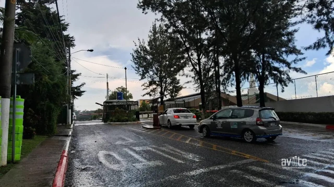 Bosques de Linda Villa, zona 7, casa en venta   Q2,950,000 más impuestos negociables — Casa en Venta en Zona 7, Guatemala, Ciudad — foto 2 de 11