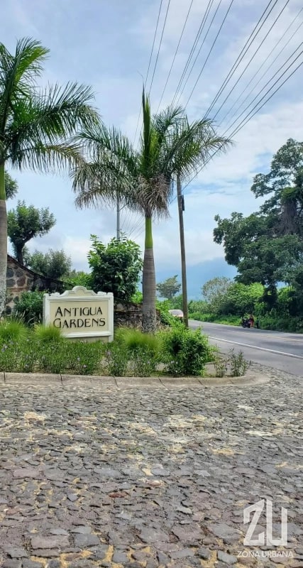 Terreno con planos y excelente vista en Antigua Gardens - 2