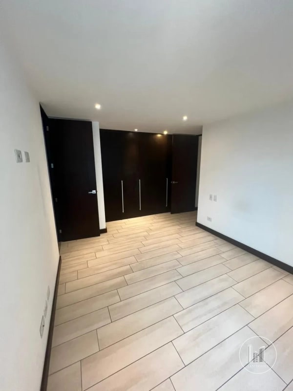 Lindo apartamento en renta en zona 15 VHI - 7