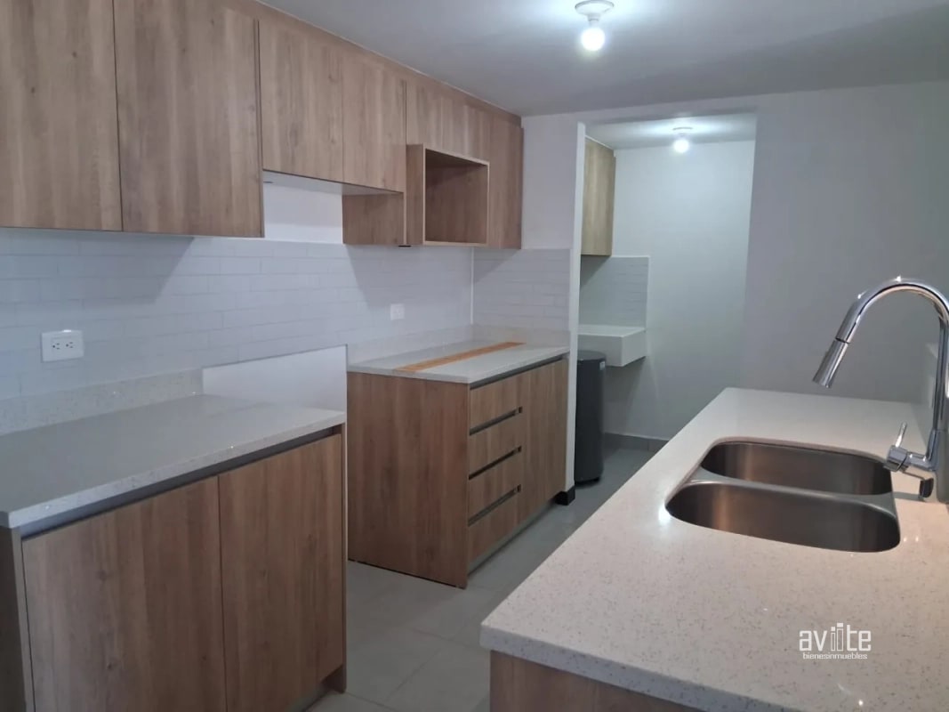 Condado Naranjo, Serena:  apartamento 2 habitaciones con balcón Q5,200.00 - 7