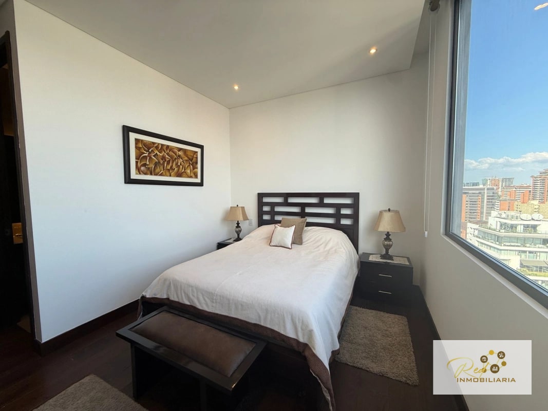 VENTA-APARTAMENTO ECHO TORRE I, ZONA 14. - 13