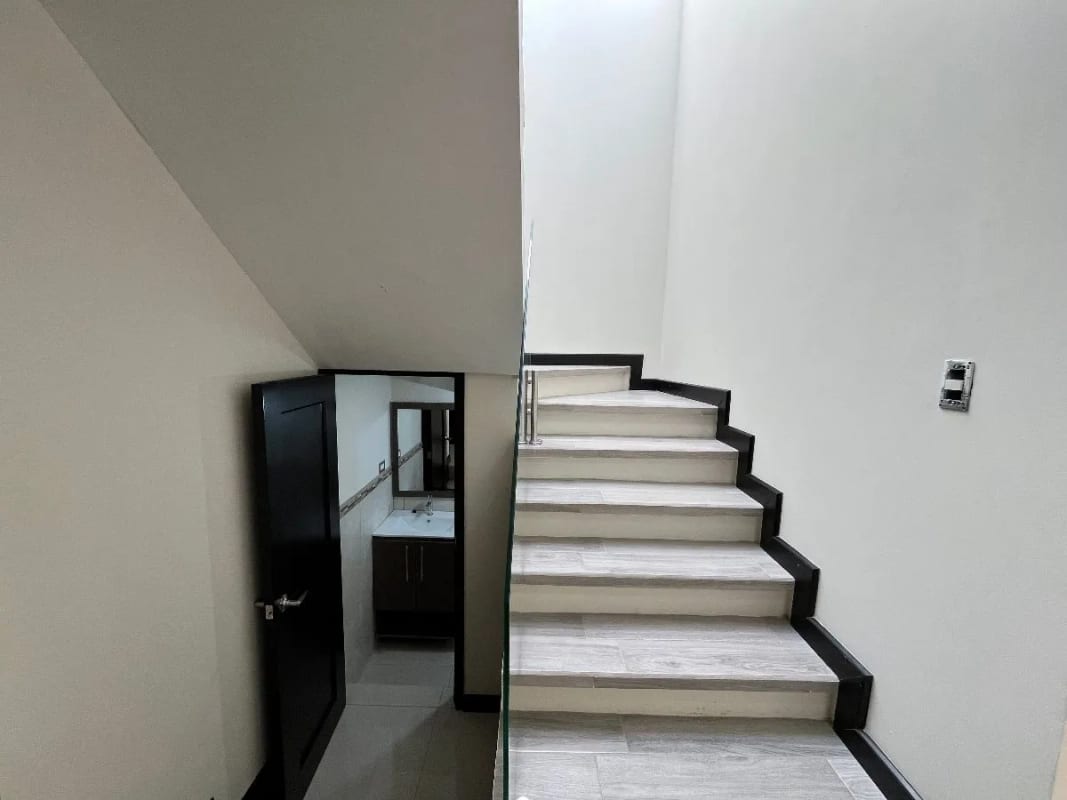 Casa nueva en venta de 3 habitaciones, Hacienda Real zona 16 — Casa en Venta en Hacienda Real, Zona 16, Guatemala, Ciudad — foto 16 de 17