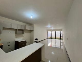 Casa nueva en venta de 3 habitaciones, Hacienda Real zona 16 — Casa en Venta en Hacienda Real, Zona 16, Guatemala, Ciudad — miniatura 2 de 17