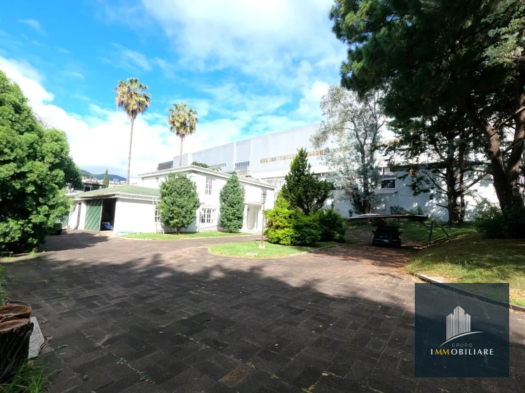 Casa para Restaurante con Jardín y Parqueo Bulevar las colinas, San Cristobal - 16