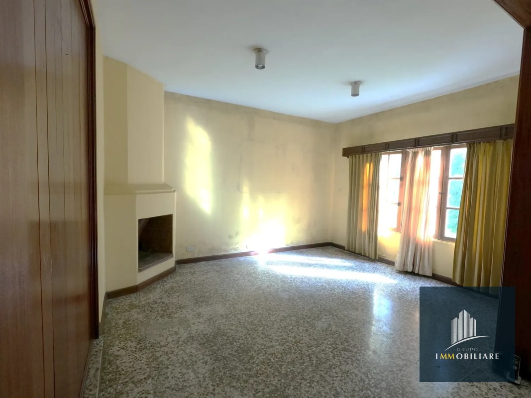 Casa para Restaurante con Jardín y Parqueo Bulevar las colinas, San Cristobal - 11
