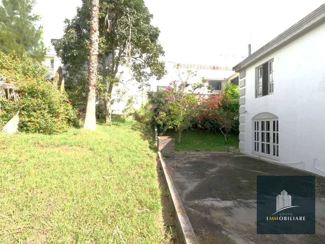 Casa para Restaurante con Jardín y Parqueo Bulevar las colinas, San Cristobal - 9