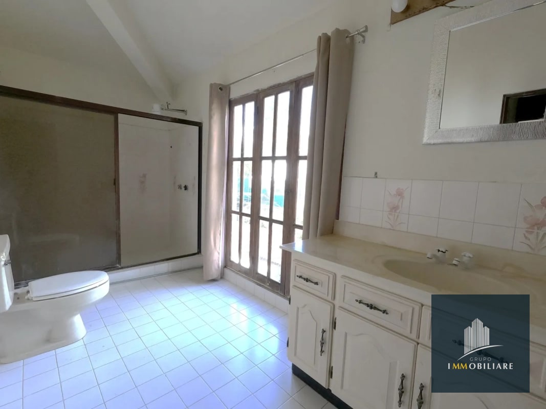 Casa para Restaurante con Jardín y Parqueo Bulevar las colinas, San Cristobal - 6