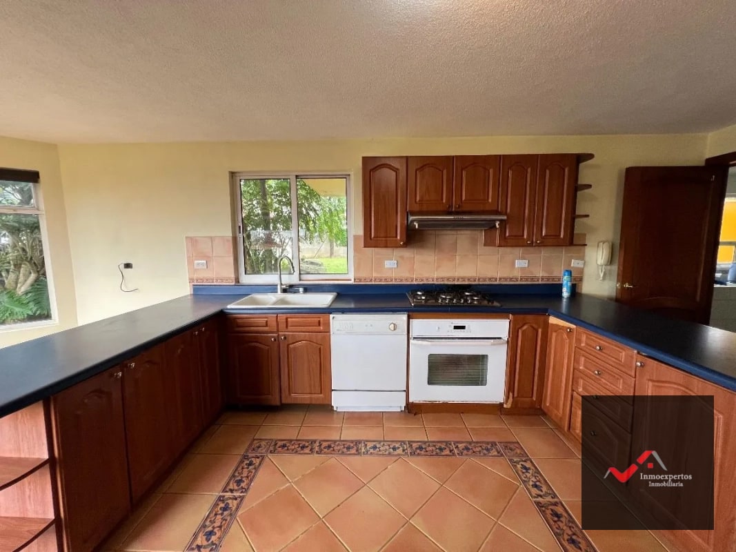 CASA EN VENTA SAN CRISTOBAL ZONA 8 DE MIXCO - 4