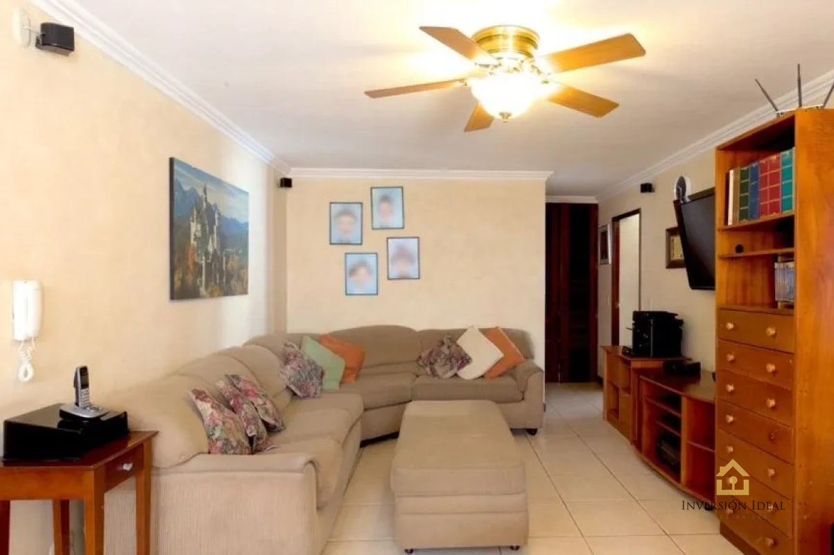 Vendo casa exclusiva en Condominio El Jardín de la Fuente  Zona 14 - 4