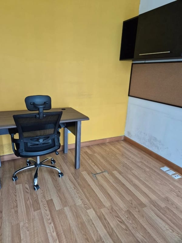 Oficina en renta Edificio Platina zona 10 — Oficina en Alquiler en Zona 10, Guatemala, Ciudad — foto 12 de 17